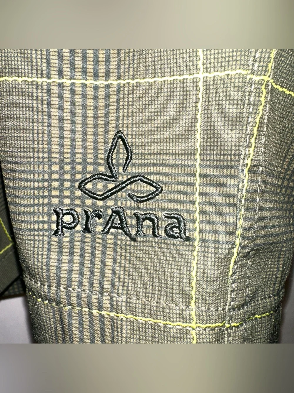 Prana Olive Green Plaid Swim Board Shorts 10” Inseam Size 38 With Pockets